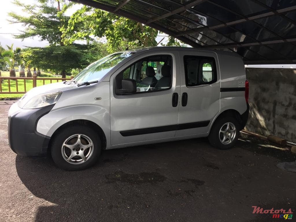 2012' Peugeot Bipper photo #2