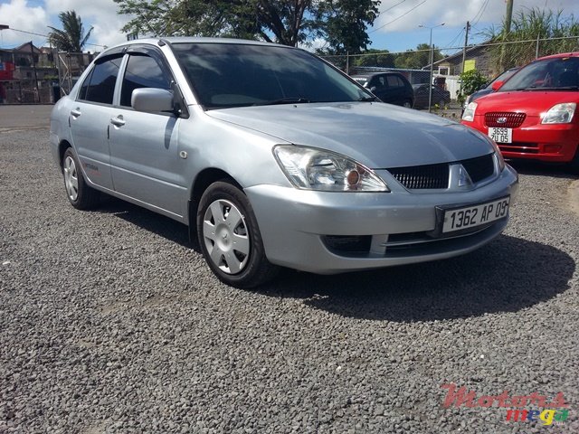 2009' Mitsubishi Lancer photo #1