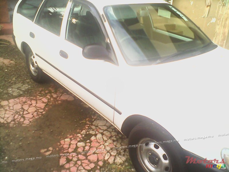 1998' Toyota Corolla EE106 photo #1