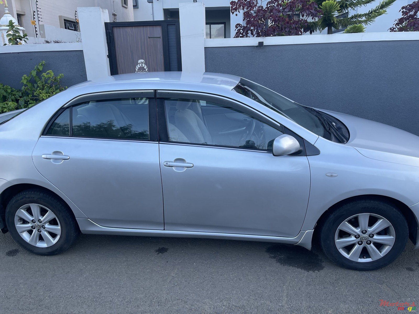 2008' Toyota Corolla photo #3