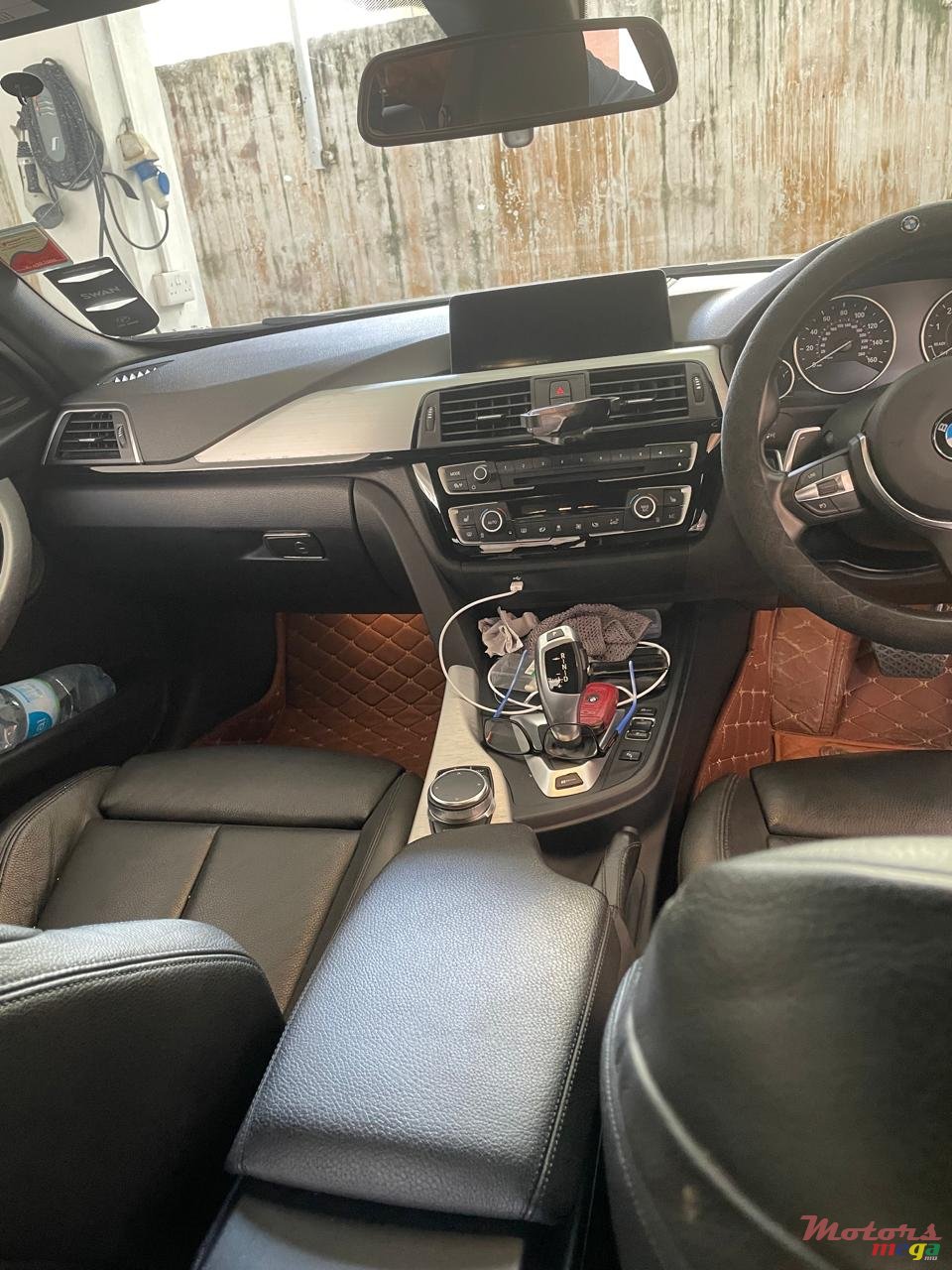 2017' BMW 3 Series photo #1