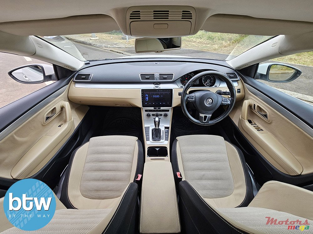 2013' Volkswagen Passat CC photo #7