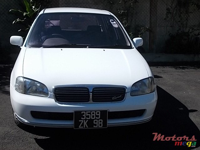 1998' Toyota Starlet Carat photo #1