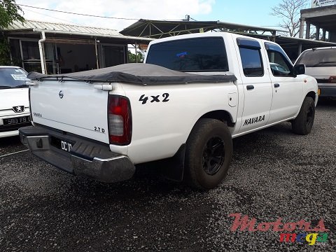 2010' Nissan Navara 4X2 photo #7