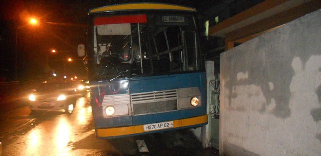 Cité-Vallijee: for the third time a bus damaged the wall of one house