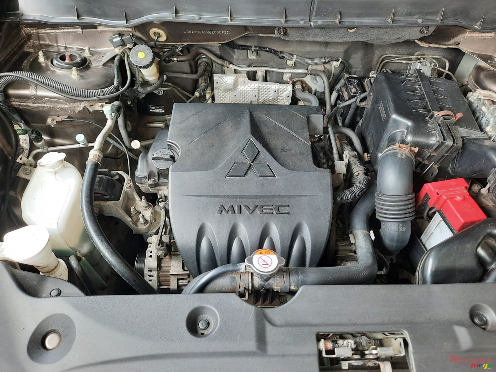 2014' Mitsubishi ASX photo #4