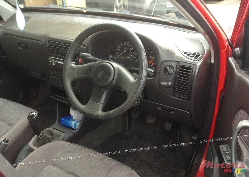 1999' Volkswagen Polo photo #4