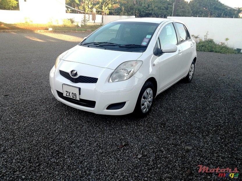 2009' Toyota Vitz Auto 1000cc JAPAN photo #2