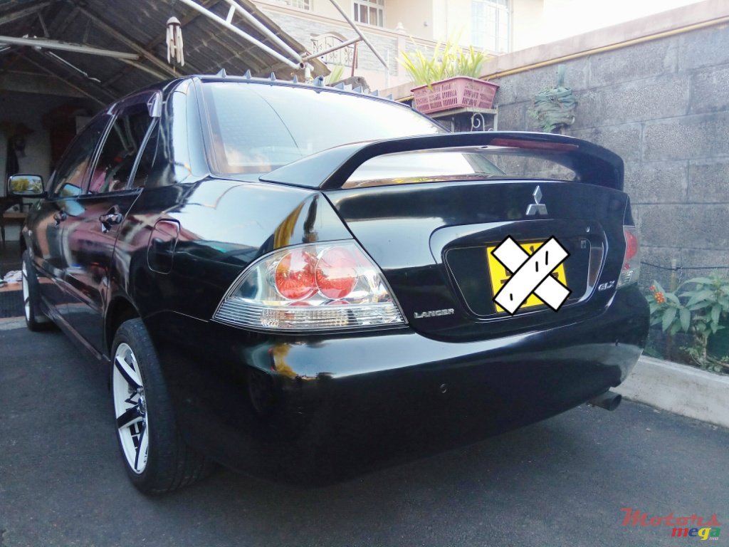 2003' Mitsubishi Lancer photo #4