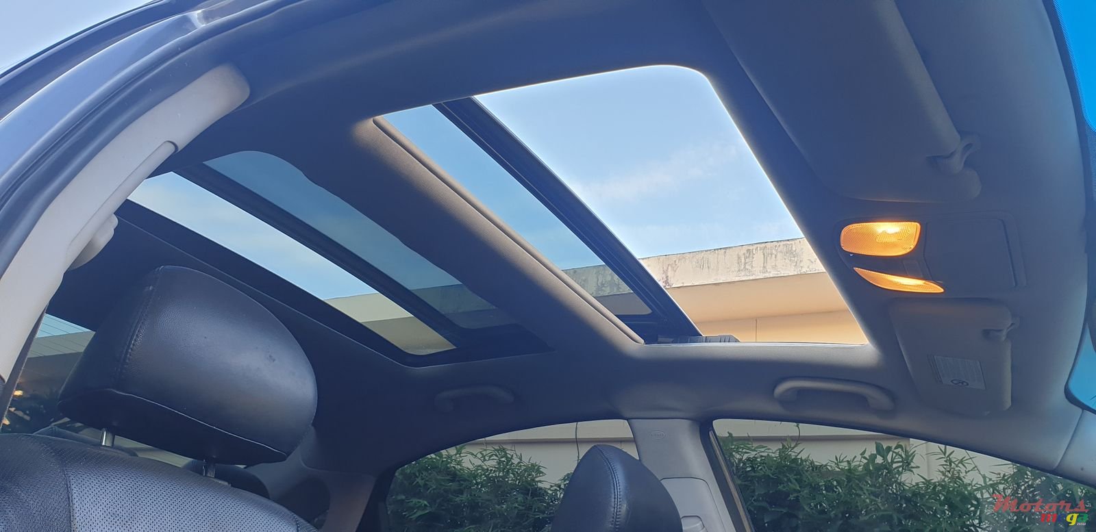 2011' Hyundai Sonata photo #4