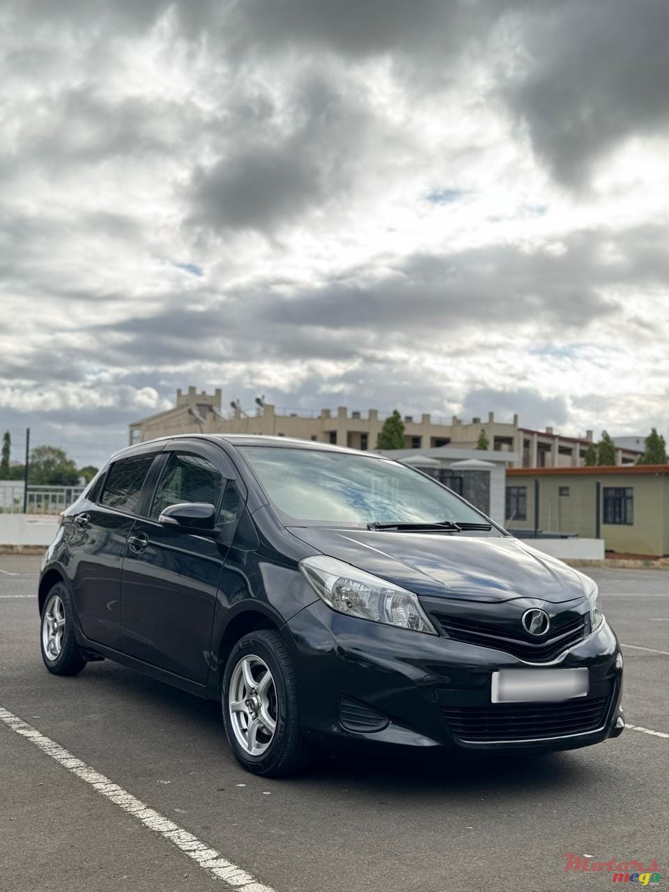 2011' Toyota Vitz photo #1