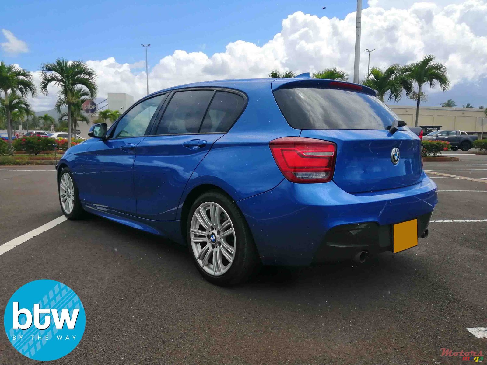 2012' BMW 118 photo #3