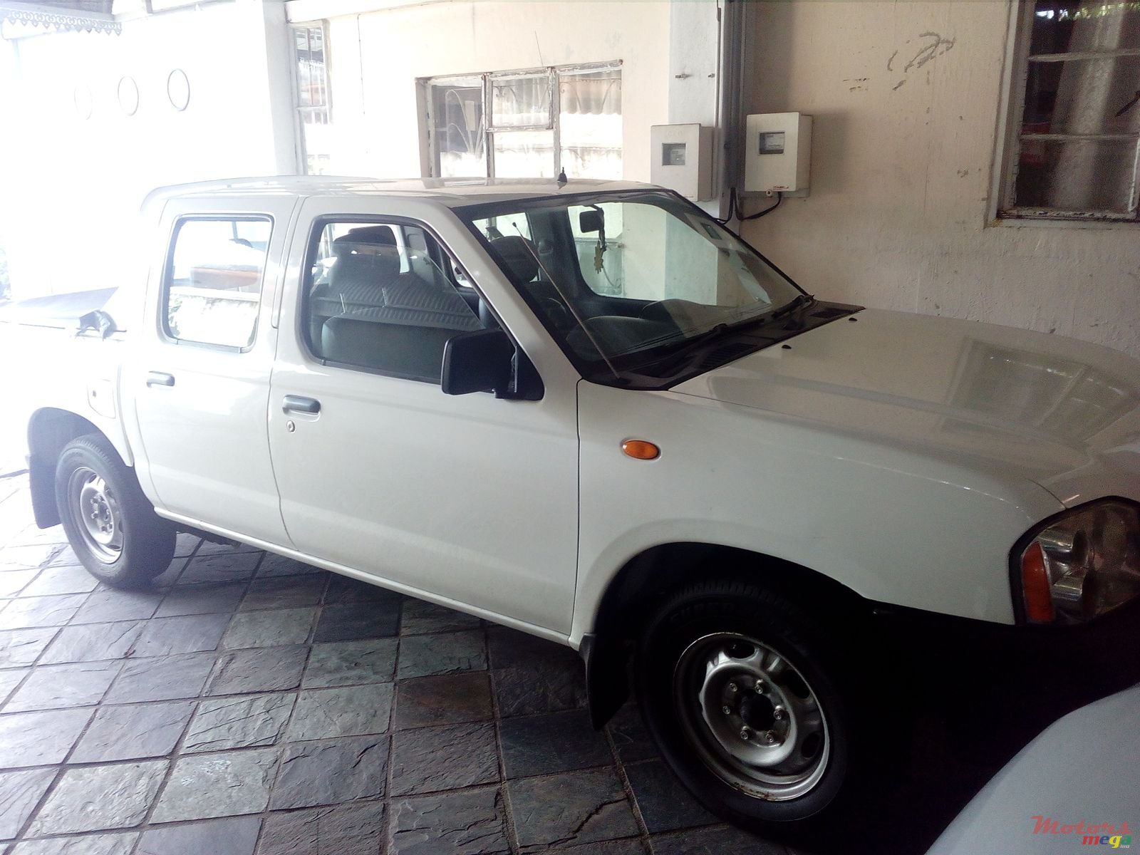 2011' Nissan Navara photo #4