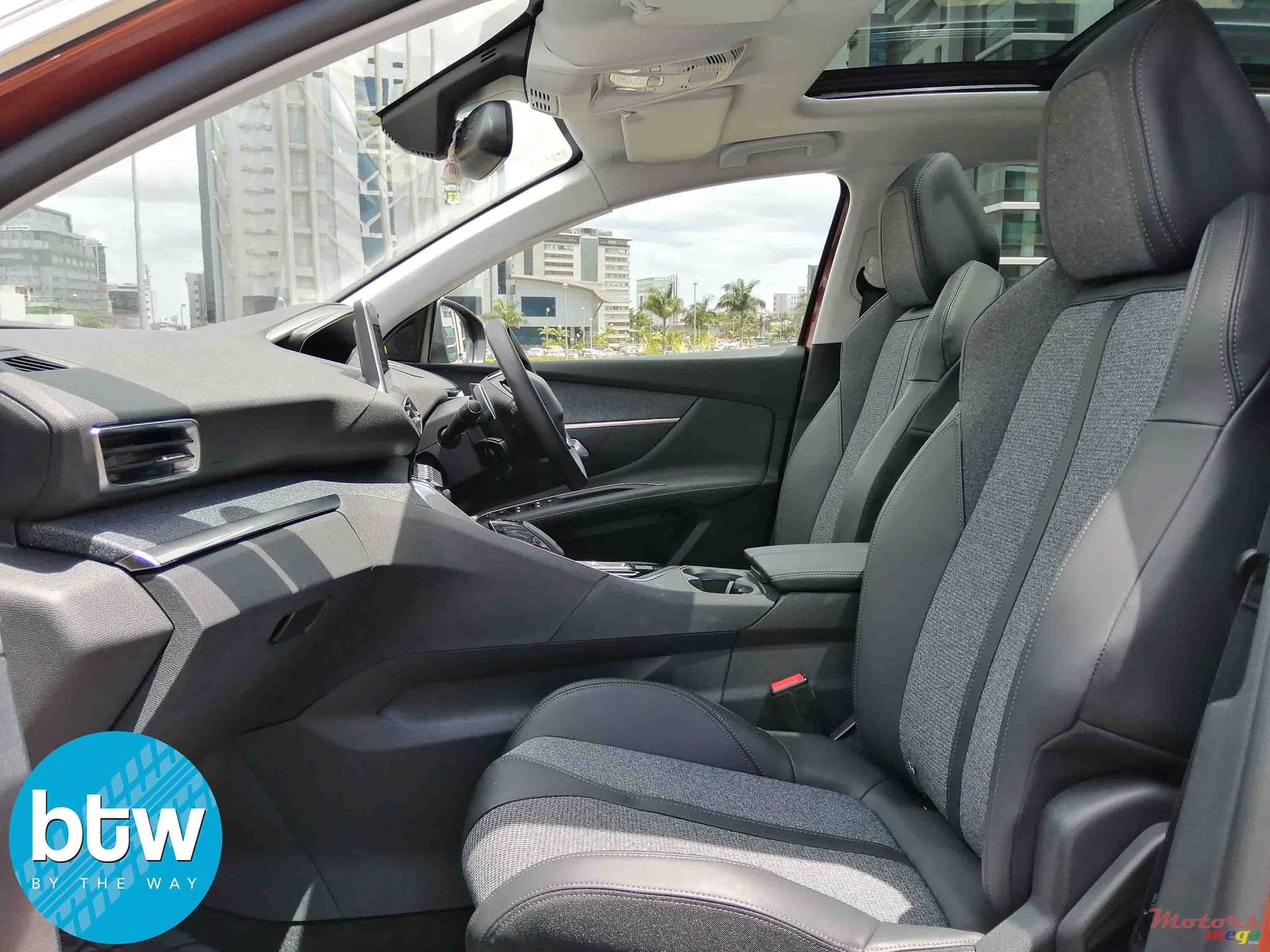 2019' Peugeot 3008 photo #5