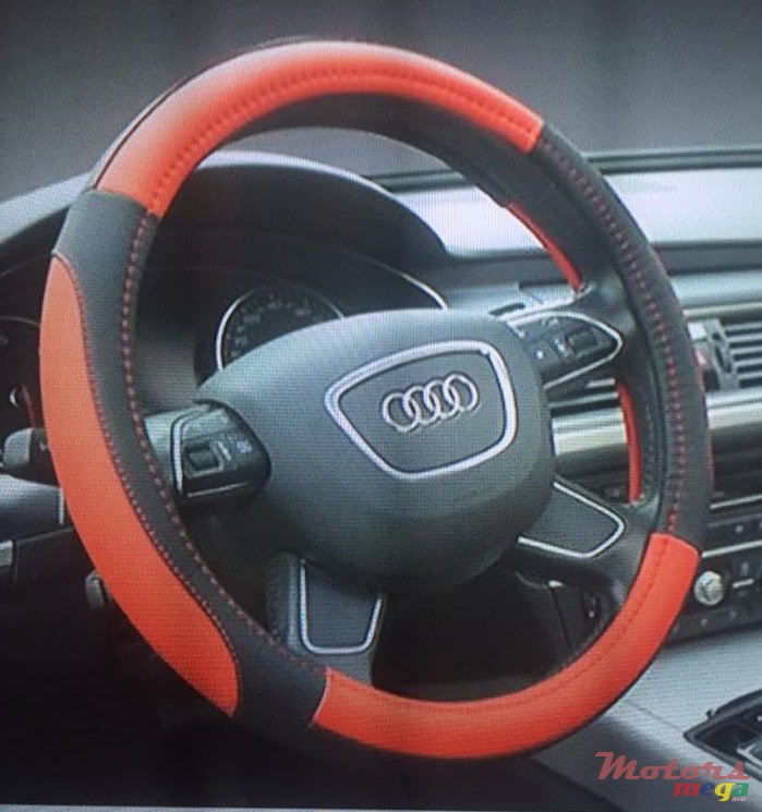 2016' Toyota UNIVERSAL STEERING COVER photo #2