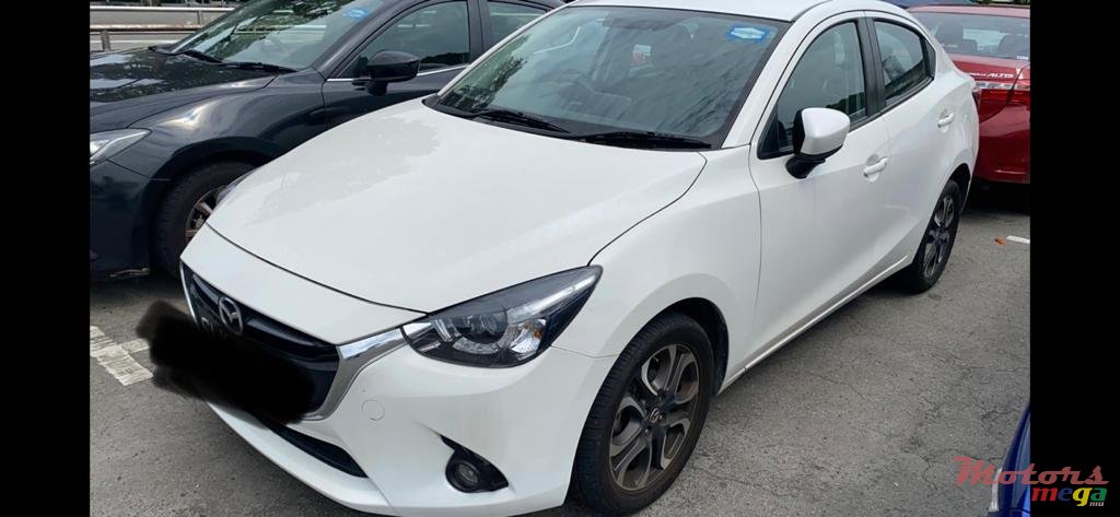 2017' Mazda 2 photo #1