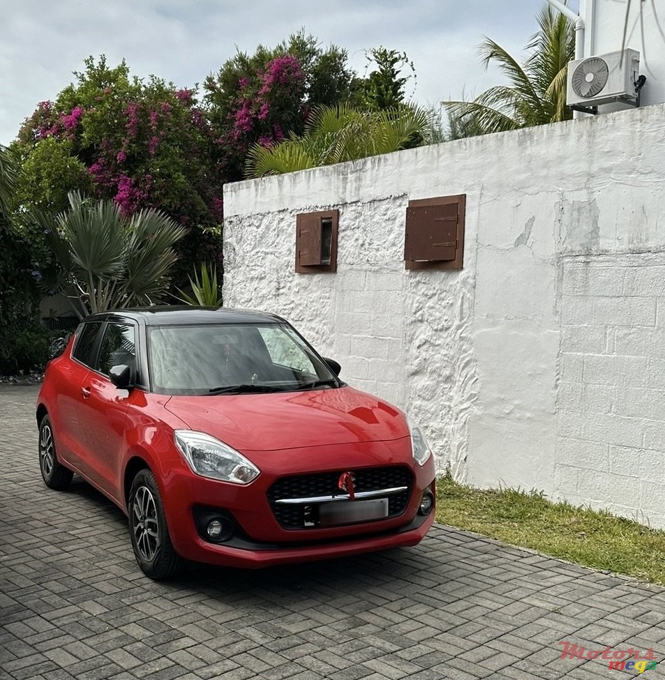 2021' Suzuki Swift photo #1