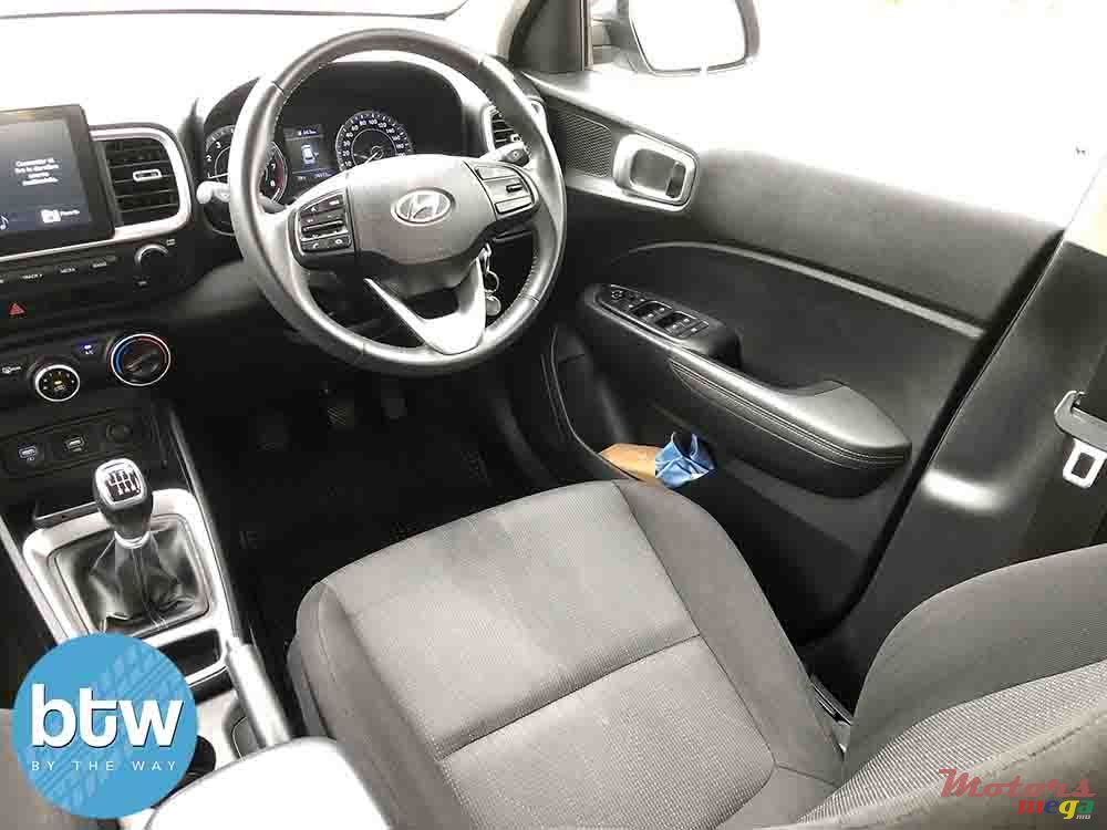 2019' Hyundai Venue photo #5