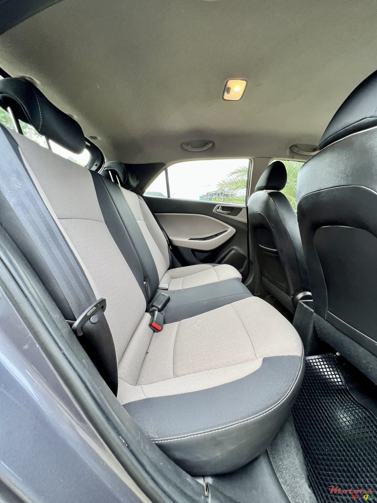 2015' Hyundai i20 photo #7