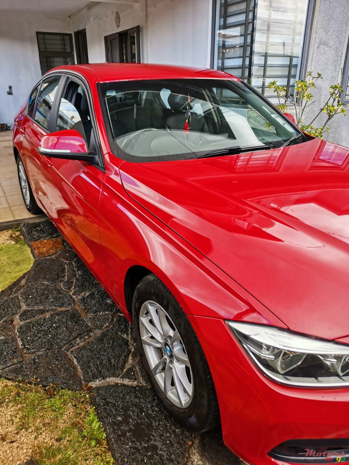 2015' BMW 3 Series photo #3