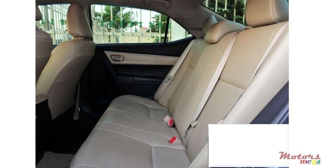 2017' Toyota Axio photo #4