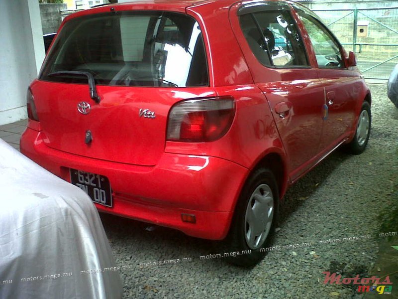 2000' Toyota vitz photo #2