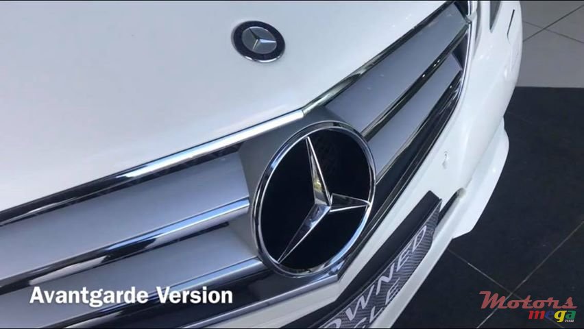 2010' Mercedes-Benz E-Class photo #6