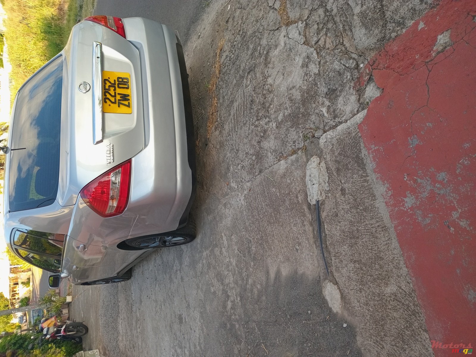 2008' Nissan Tiida photo #3