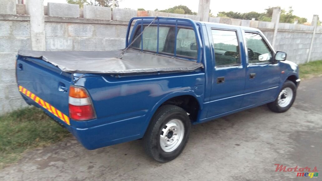 1998' Isuzu photo #5