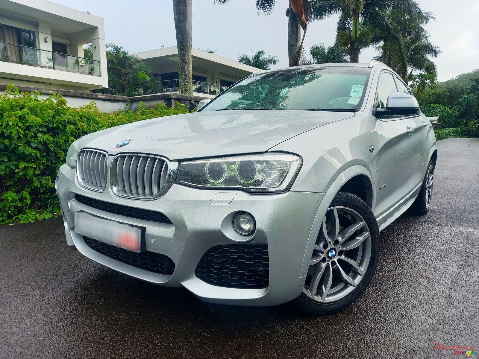 2016' BMW X4 XDrive 28i M Sport Line 2.0 photo #2