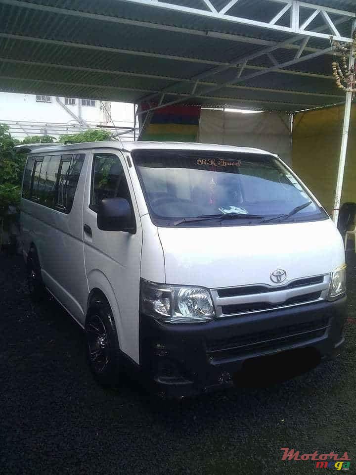 2012' Toyota HiAce photo #1