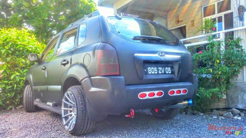 2005' Hyundai Tucson photo #4