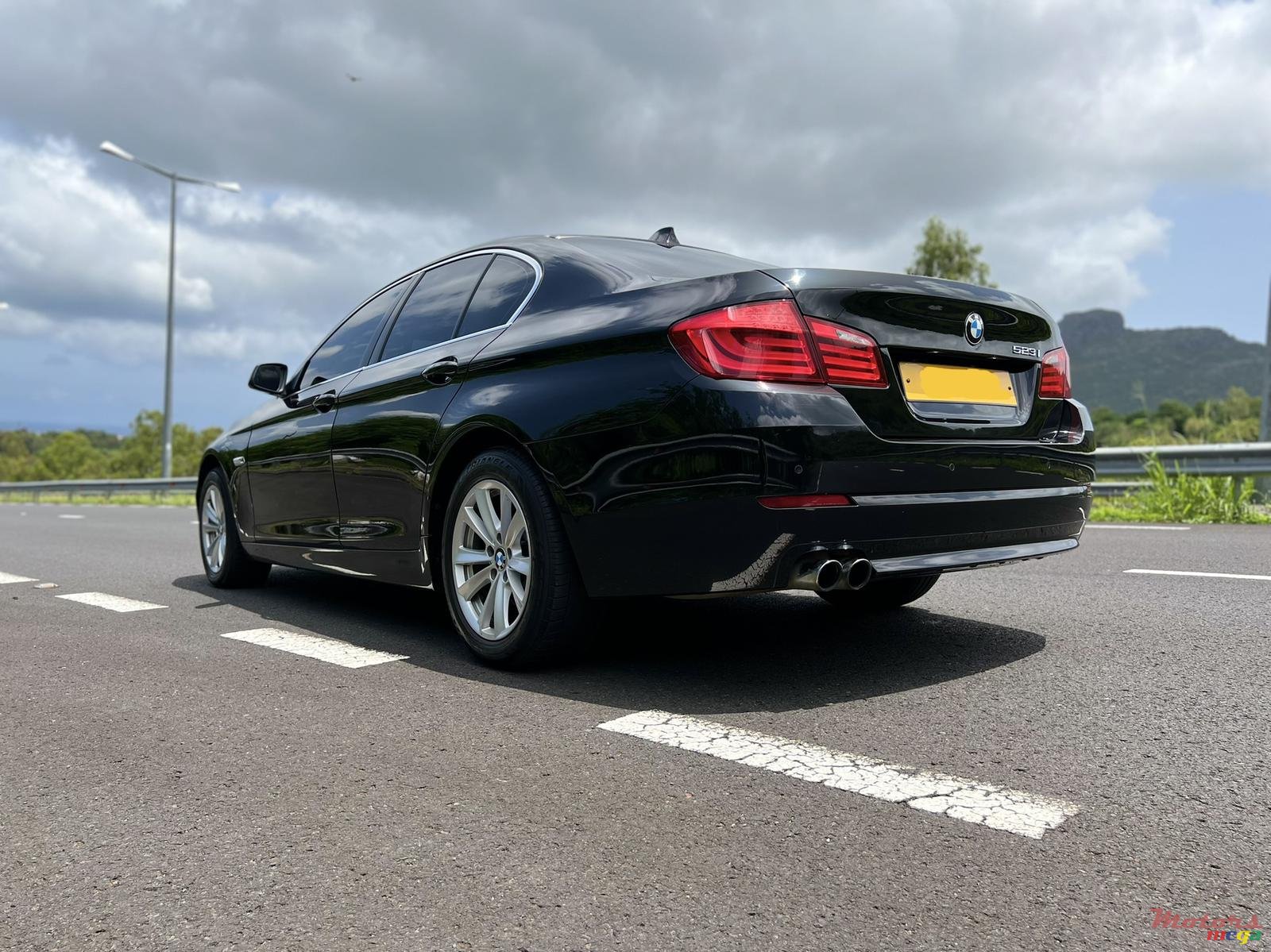 2010' BMW 523 photo #1