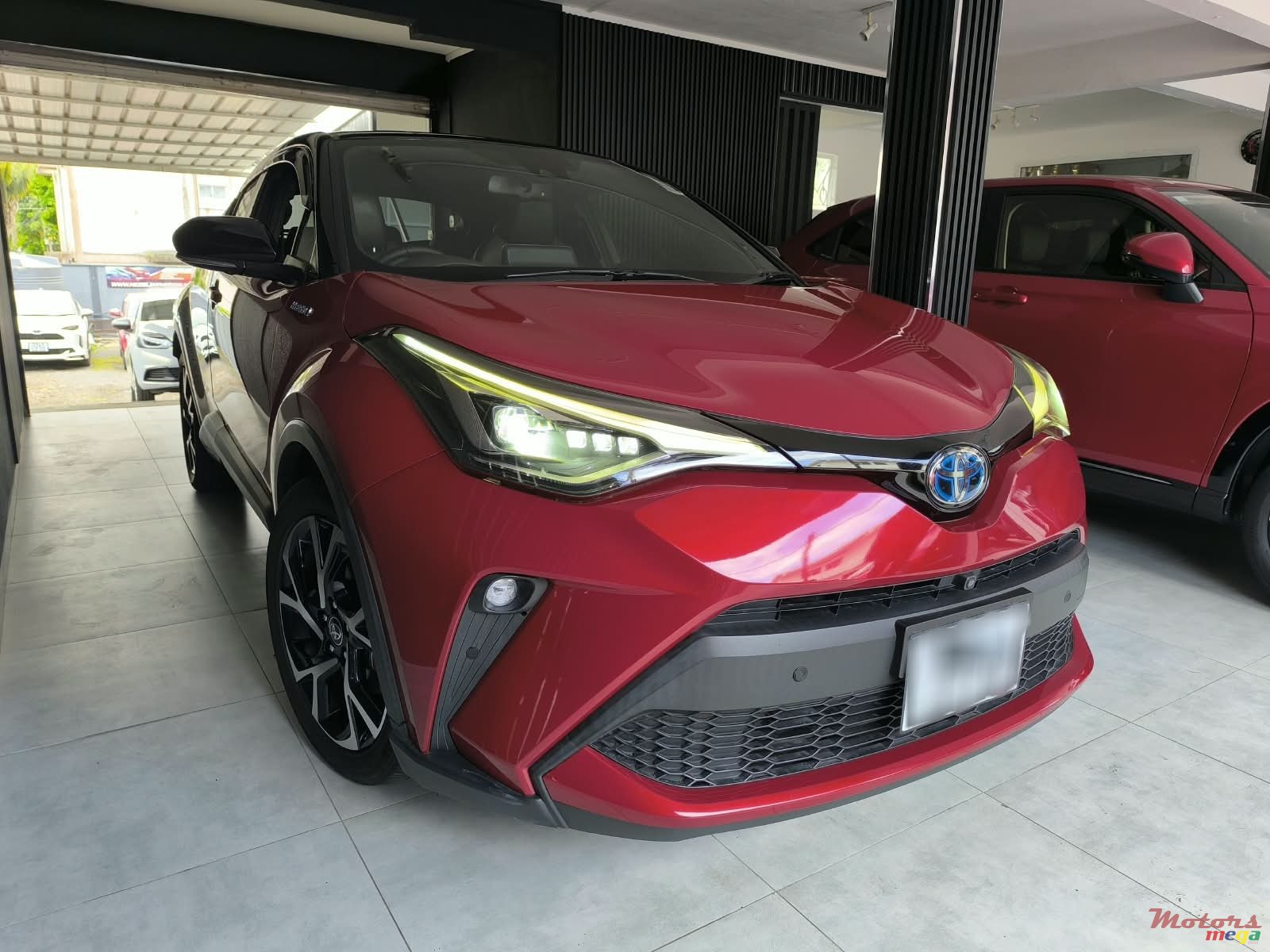 2020' Toyota C-HR photo #3