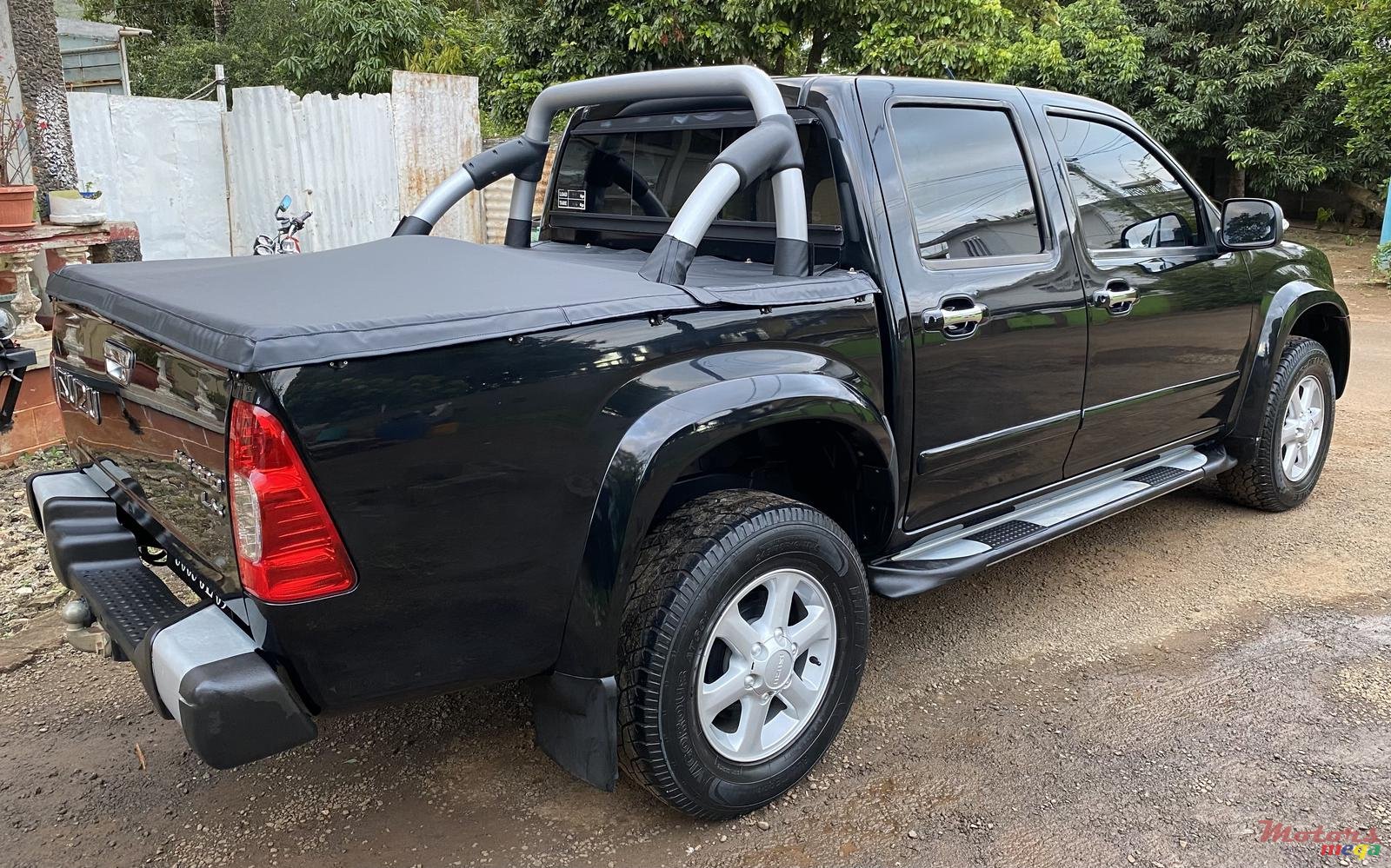 2009' Isuzu KB Series KB 300 photo #3