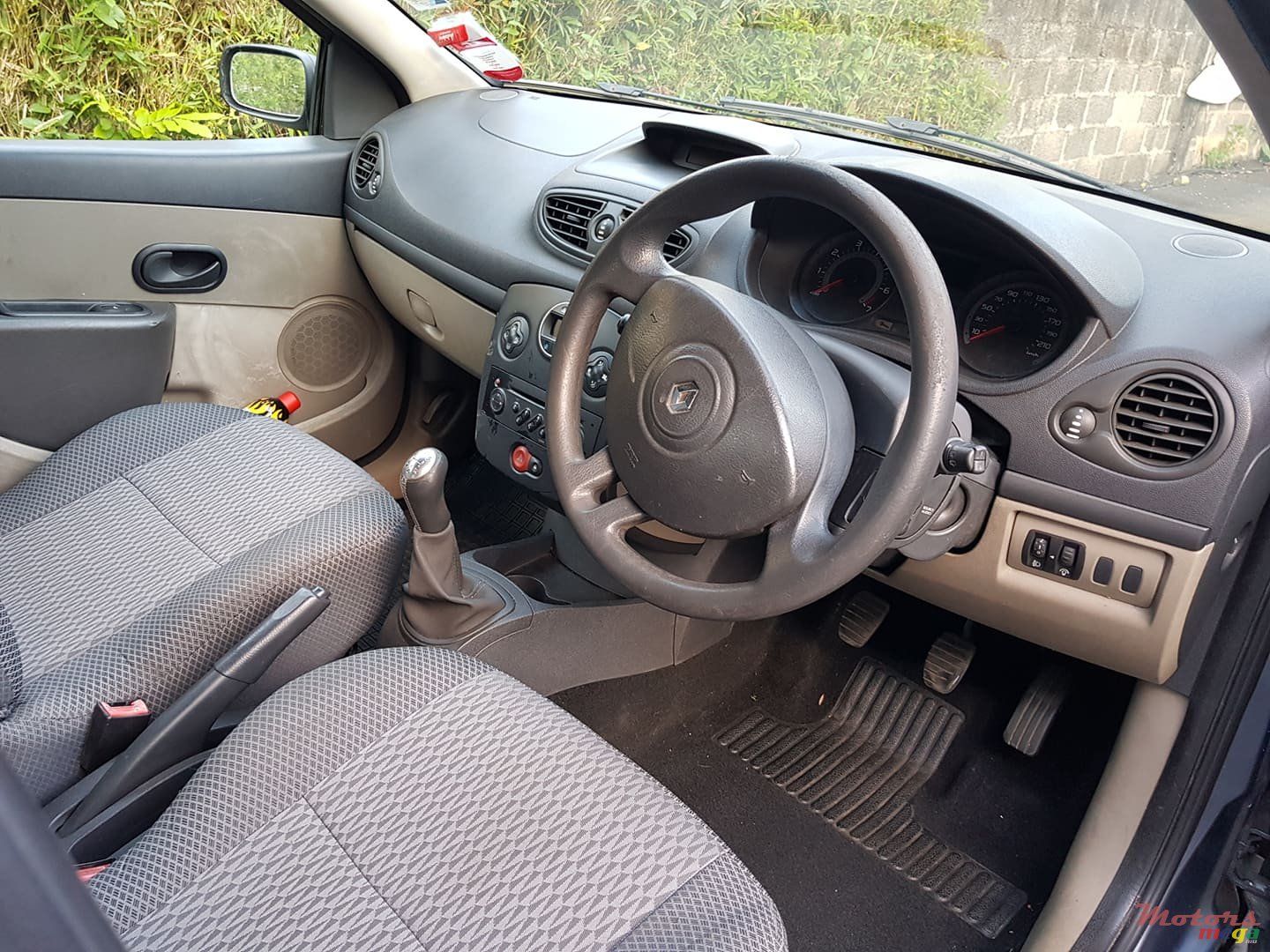 2007' Renault Clio photo #5