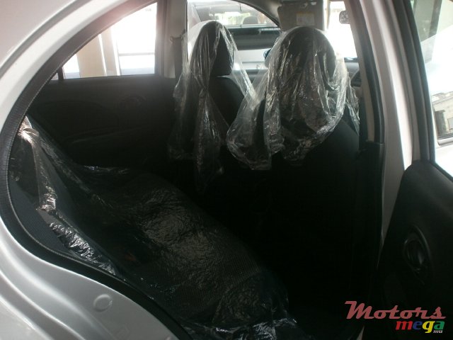 2014' Nissan March photo #5