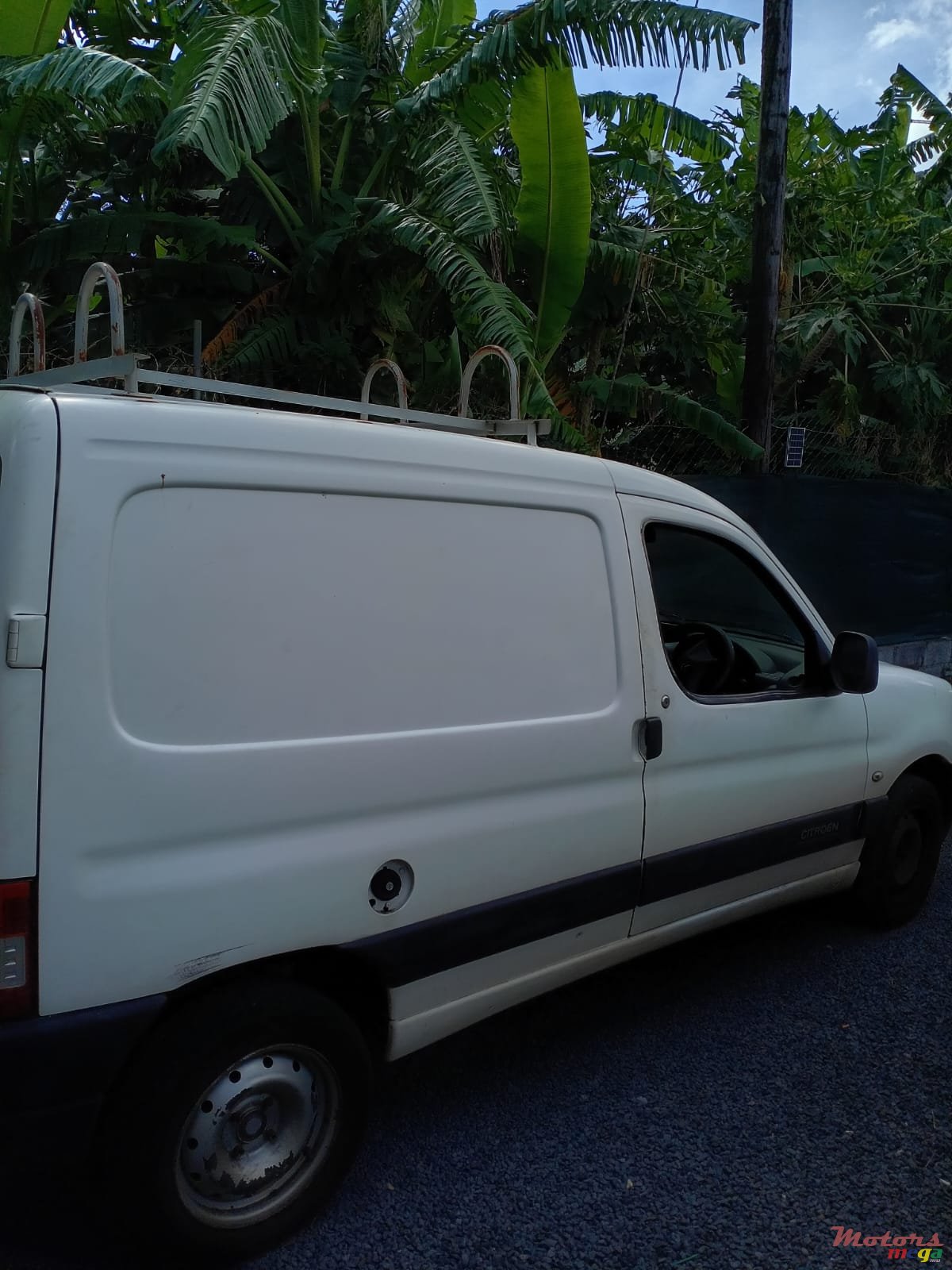 2011' Citroen Berlingo photo #1