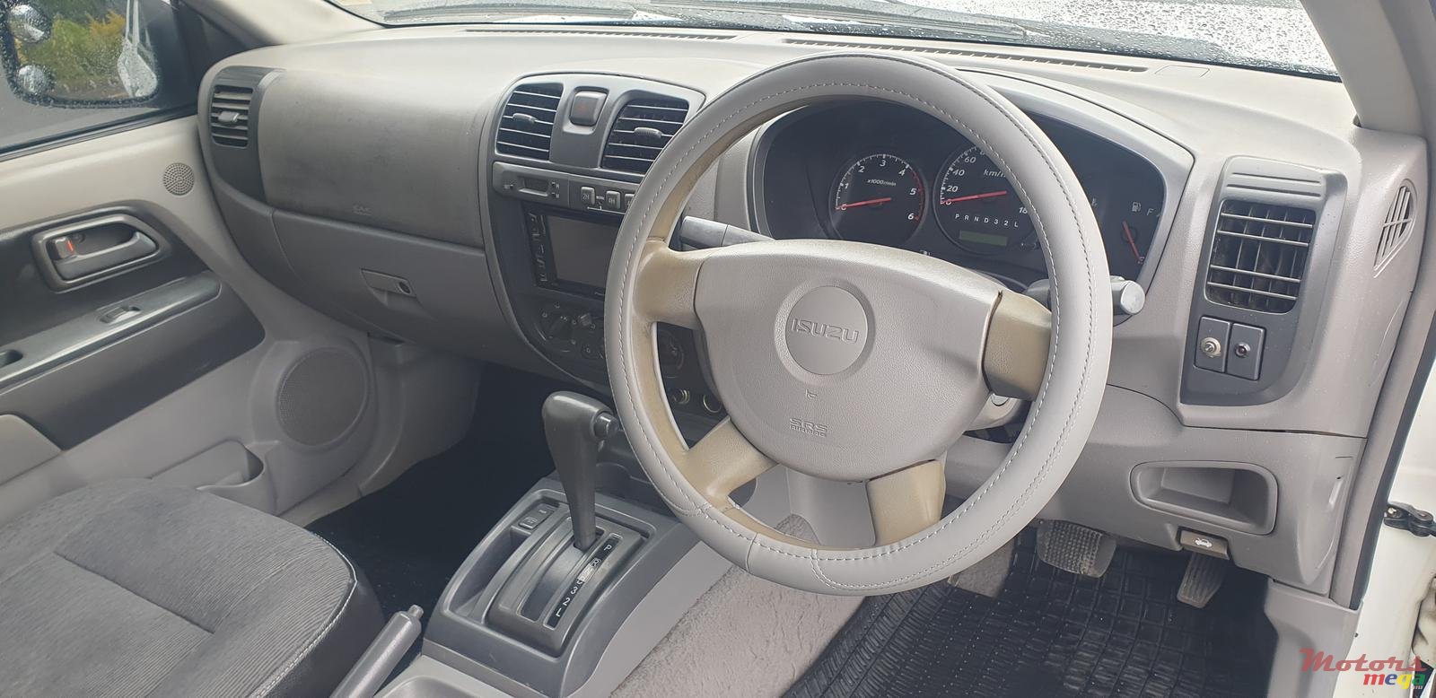 2006' Isuzu D-Max LS photo #5