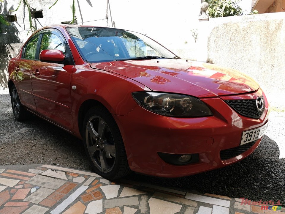2005' Mazda 3 photo #2