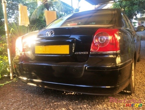 2006' Toyota Avensis photo #1