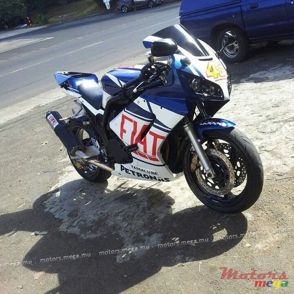 2001' Yamaha photo #1