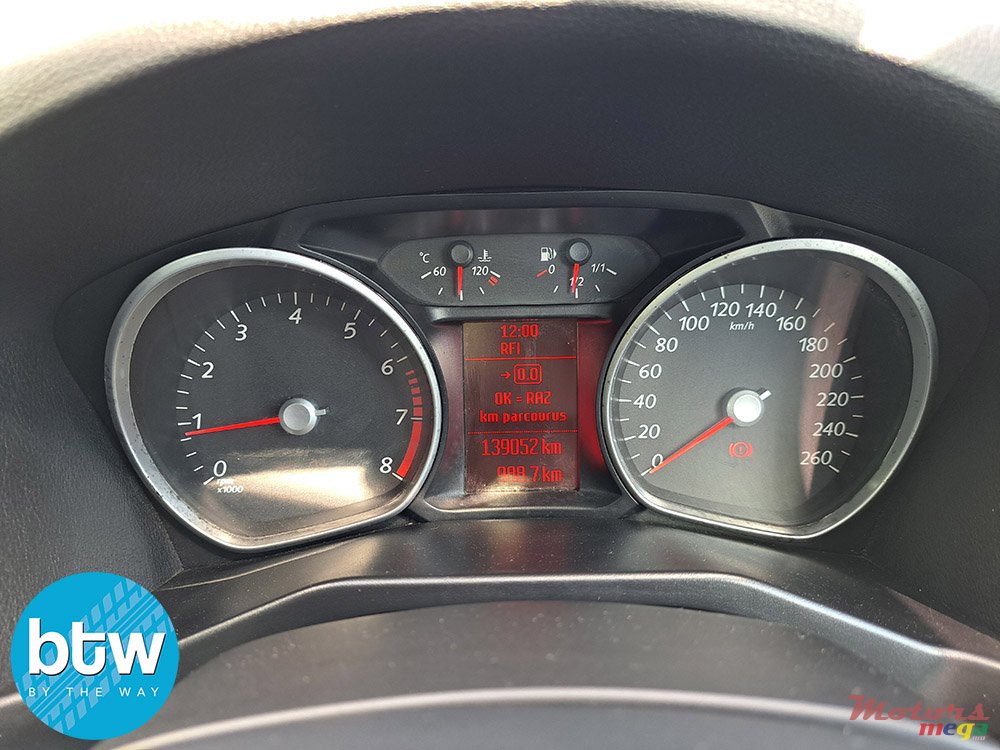 2014' Ford Mondeo photo #7