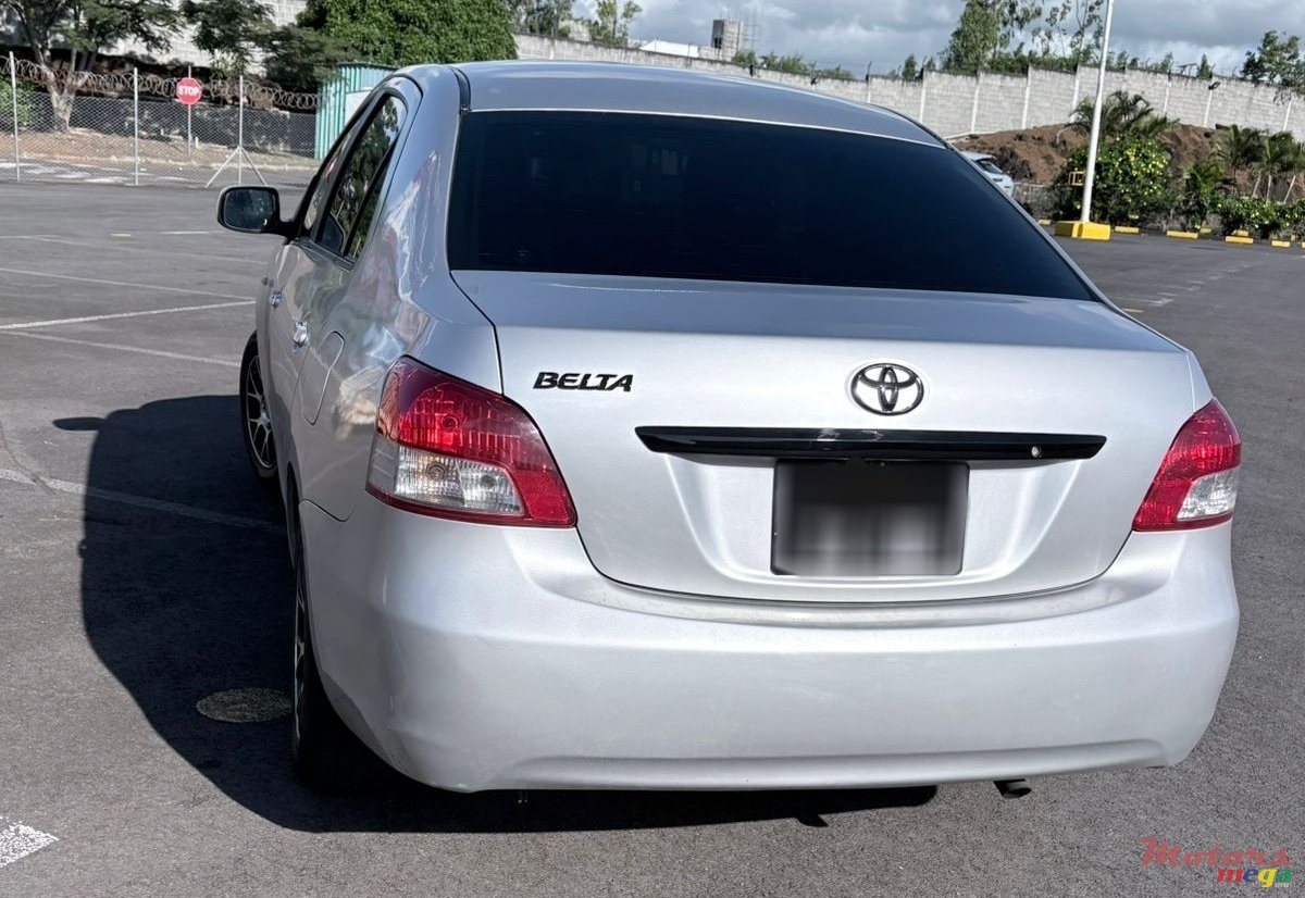 2008' Toyota Belta photo #3
