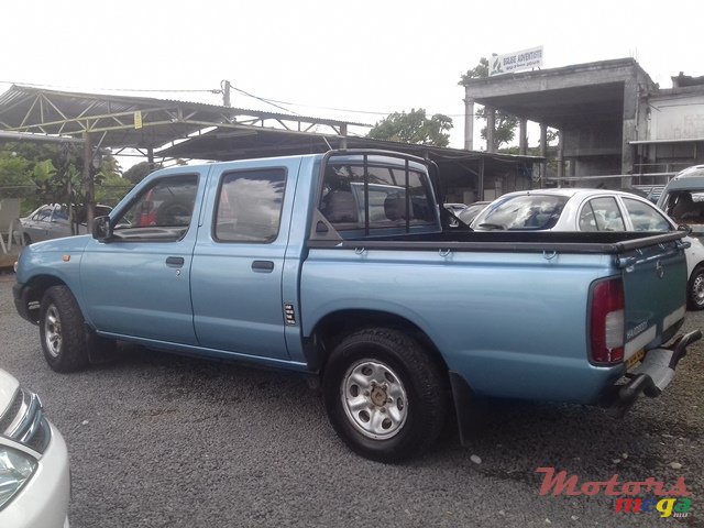 2006' Nissan Navara 2*4 photo #3