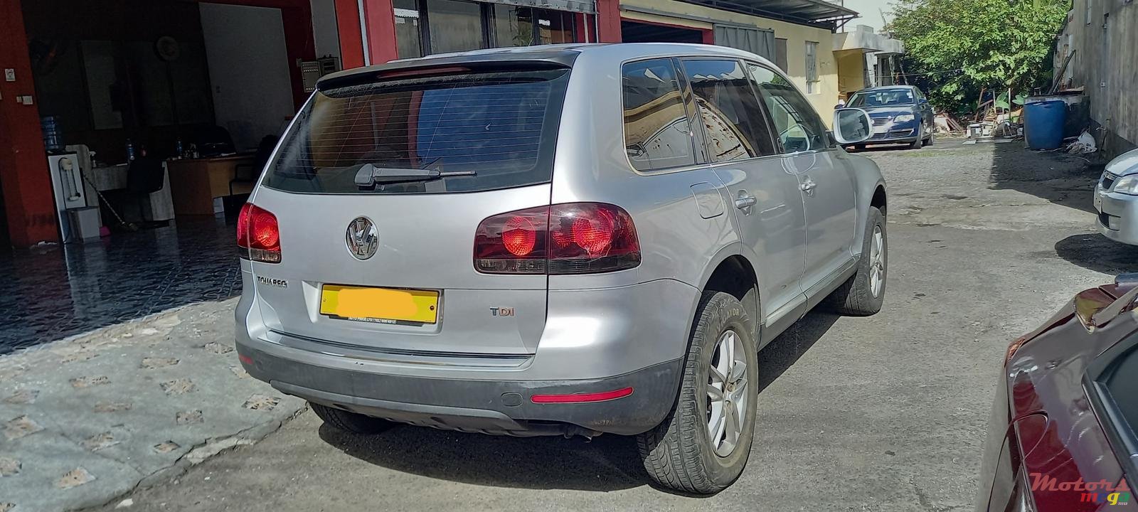 2008' Volkswagen Touareg photo #5