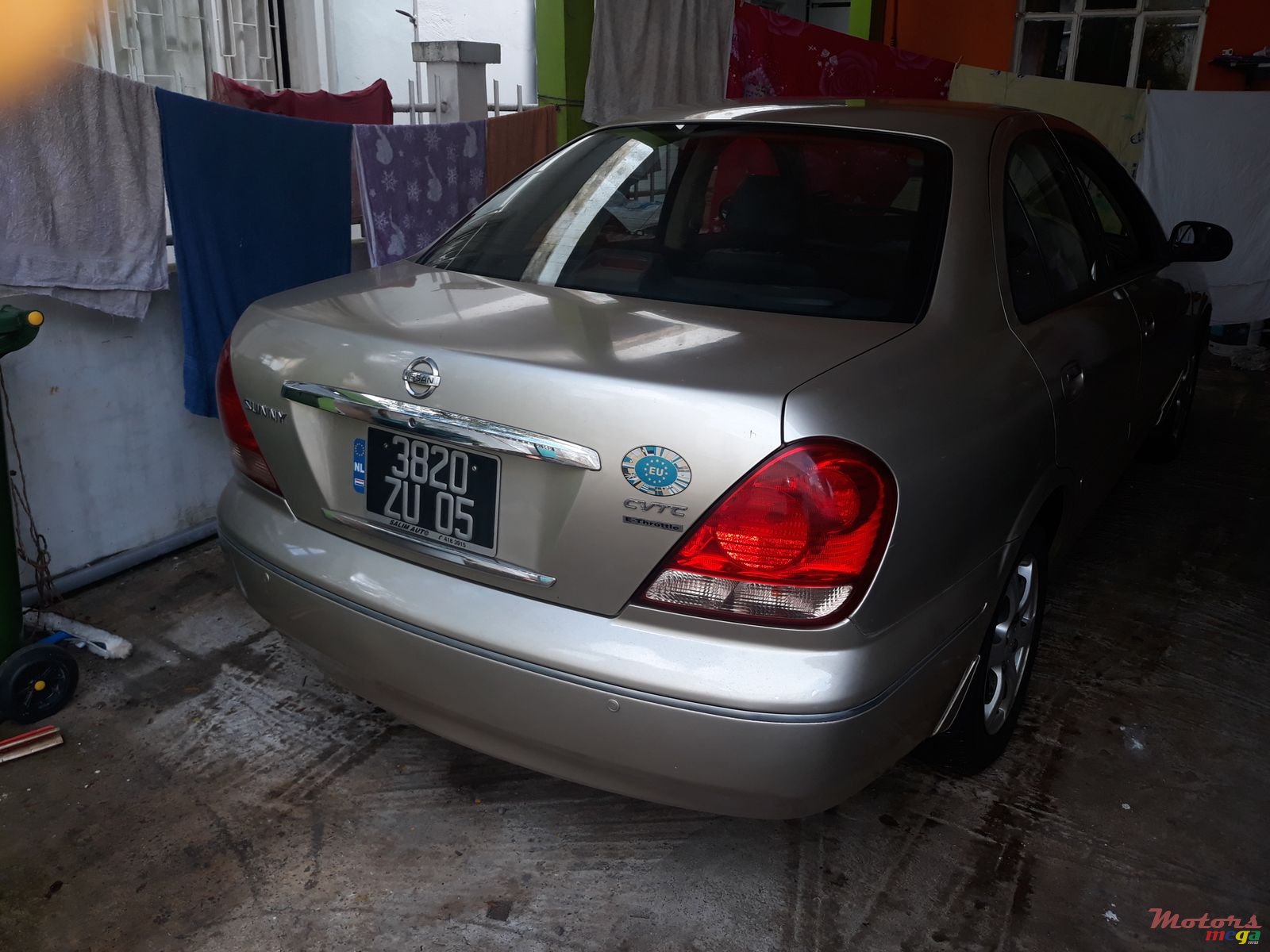 2005' Nissan Sunny photo #1