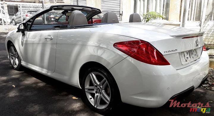 2011' Peugeot 308 photo #7