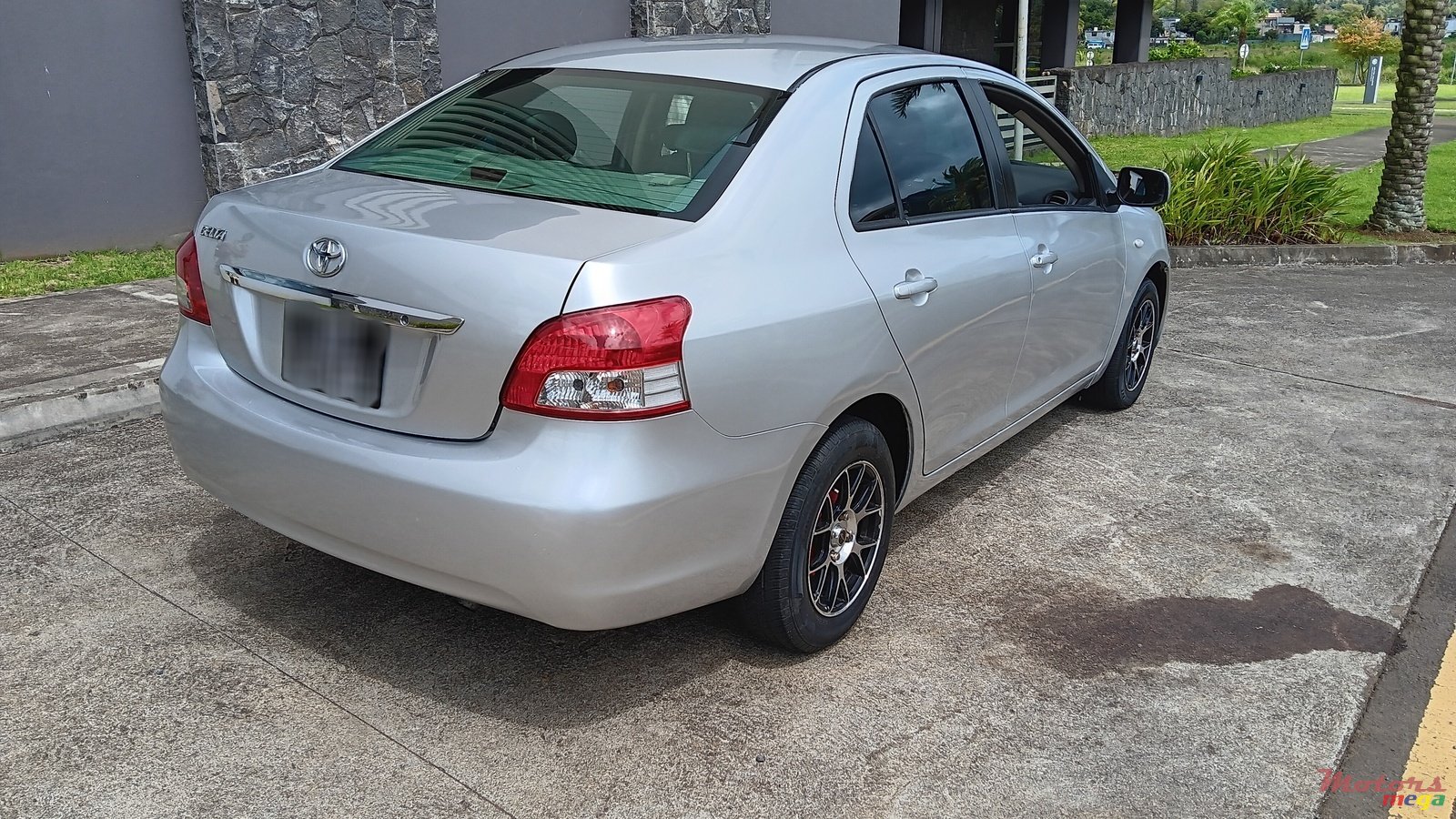 2008' Toyota Belta photo #1