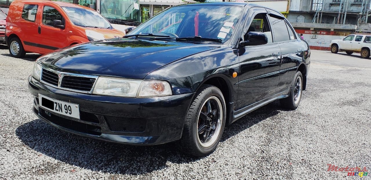 1999' Mitsubishi Lancer photo #1